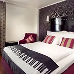 Hotel Arcticus 4*