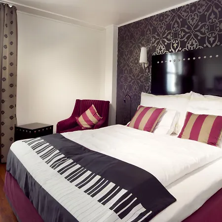 Ξενοδοχείο Arcticus 4*